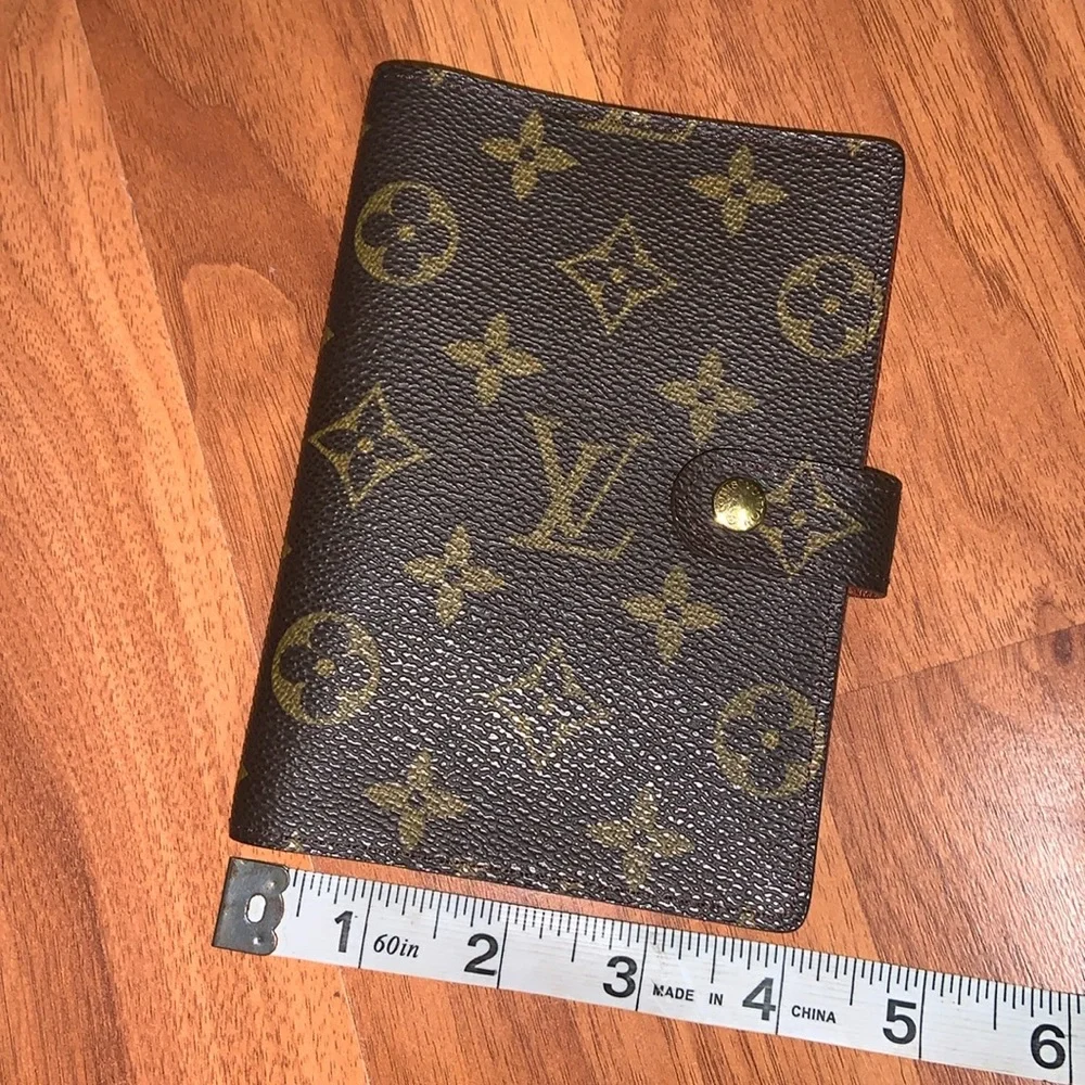 Authentic Louis Vuitton Small Ring Agenda Cover